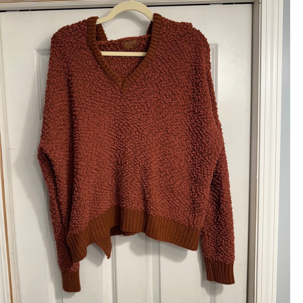 POL Women's Rust Textured Popcorn Knit V Neck Sweater Top Size‎ Lage Teddy Bear